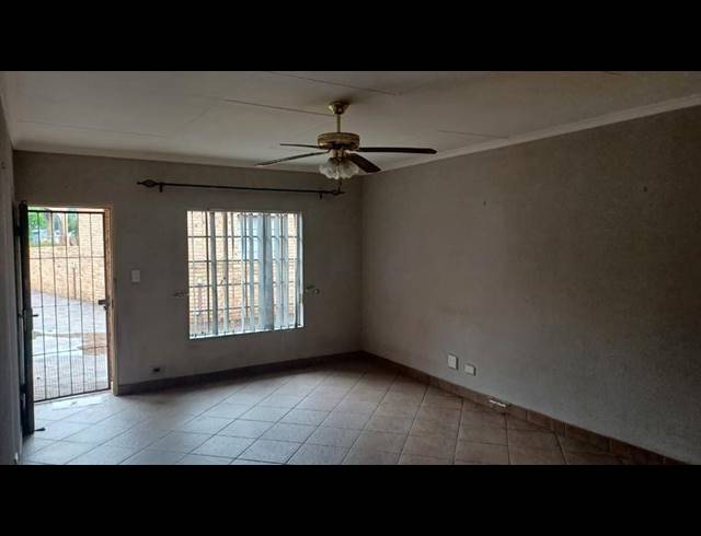 2 BEDROOM TOWNHOUSE FOR SALE IN GREENHILLS